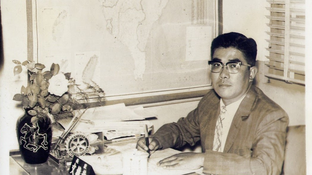 首任校長 黃雄文先生